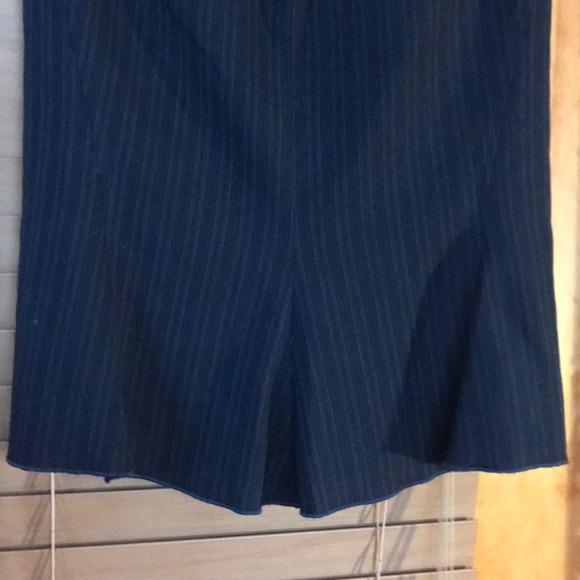 💚💚BCBGMAXAZRIA Pin Striped Skirt💚 - Picture 5 of 6